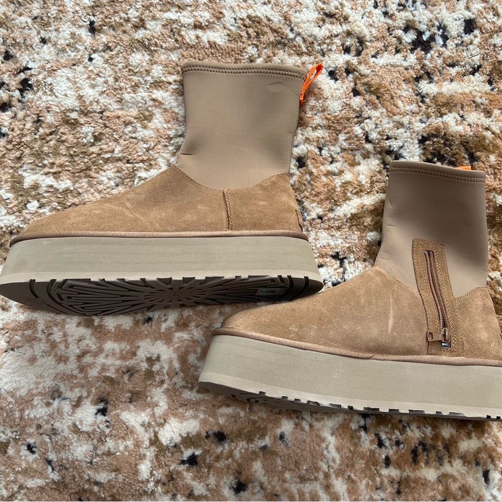 UGG